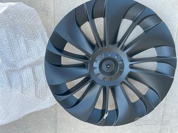 Tesla 21 accessori