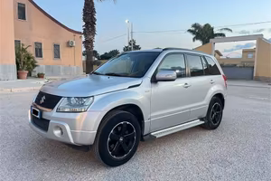 Suzuki Grand Vitara 1.9 ddis 130cv anno 2010 4x4