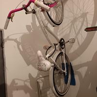 Bicicletta ragazze bianca stile vintage