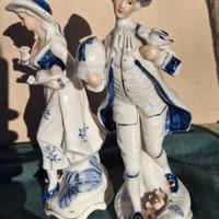 2 STATUINA PORCELLANA MARCHIO N CORONATA