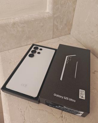 Samsung Galaxy S25 Ultra 12/512 come nuovo 