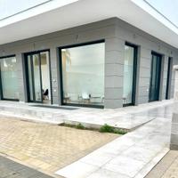 Stanza in Locale adibito per professioni s