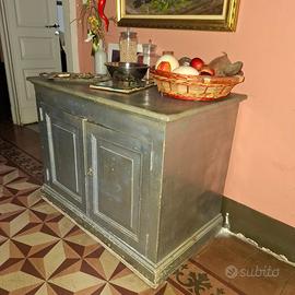 Credenza
