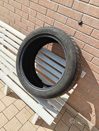  pneumatico 245/45/18