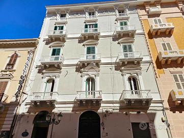 2 LOCALI A TARANTO