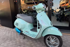 Vespa 310 GTS hpe