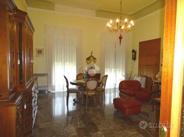 6 LOCALI A CASTROVILLARI