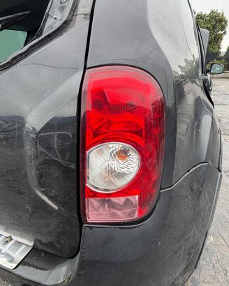 fanale posteriore destra dacia duster 2012