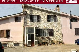 Porzione di villetta in trifamiliare