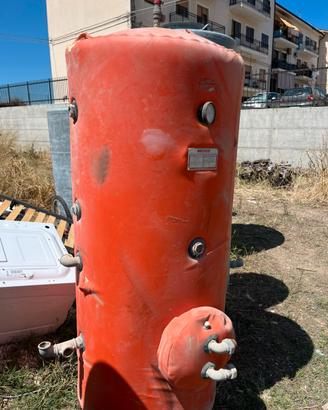 Termoaccumulatore di acqua calda cordivari
