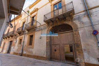 PALAZZO STORICO 1200mq. A MAZARA DEL VALLO