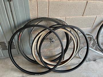 Cerchi , gomme , parafanghi x bici