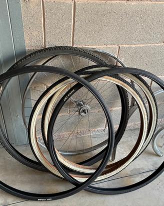 Cerchi , gomme , parafanghi x bici