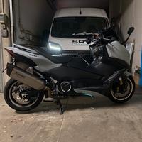 Marmitta acrapovic nuova per tmax 560 completa