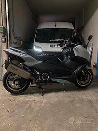 Marmitta acrapovic nuova per tmax 560 completa