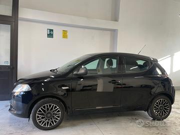 lancia ypsilon 1.2 platinum