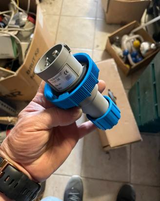 Presa industriale 230Vac