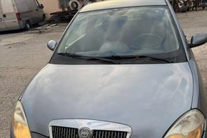 yspilon con impianto gpl