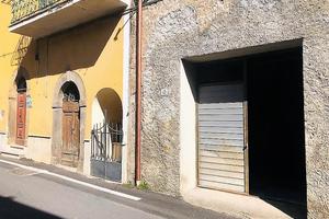 BOX A ISCHIA DI CASTRO