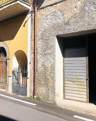 BOX A ISCHIA DI CASTRO