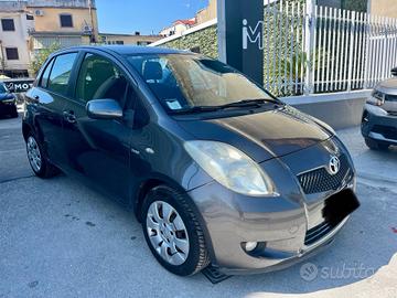 Toyota Yaris 1.4 D-4D 5 porte Sol