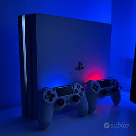PlayStation 4 Pro 1TB Bianca 2 JoyStick + 4 Giochi