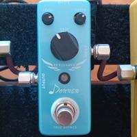 Pedale effetto Donner Chorus analogico