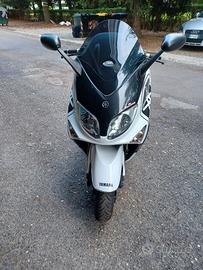 Yamaha T Max - 2005