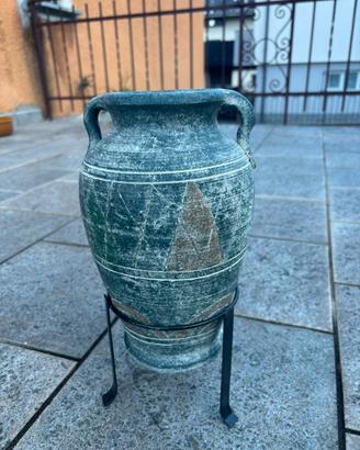 Vaso con piedistallo