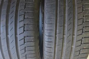 Gomme estive 235 45R17 94Y Continental