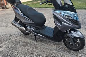 SCOOTER KIMKO GRAN DINK 125