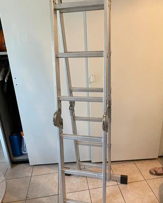 Scala professionale, snodabile a posiz. automatico
