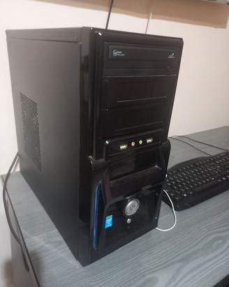 computer fisso da ufficio 
