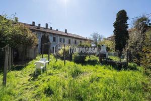 MONOLOCALE CON CON LOCALE ACCESSORIO, GIARDINO E B