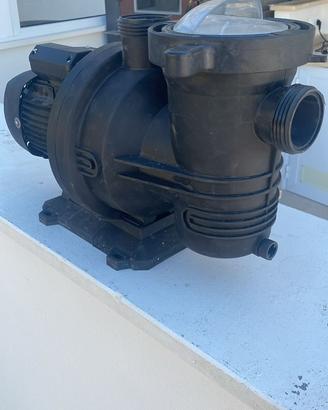 Pompa per piscina
