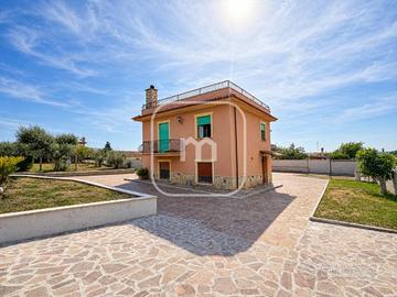 Villa di 140 m² con 4 locali a Zagarolo