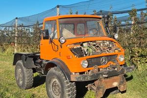 Mercedes unimog