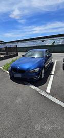 BMW E93 320i