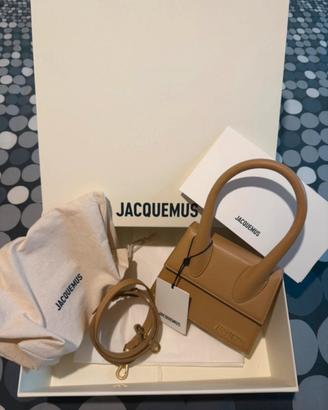 Borsa Jacquemus Le Chiquito Moyen colore camel