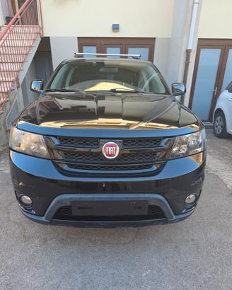 Fiat Freemont AWD Black Code