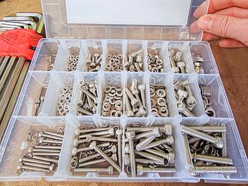 Scatola viti acciaio inox con dadi rondelle 480pz