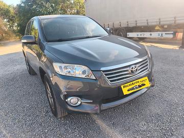 Toyota RAV 4 2012---2.2 Diesel
