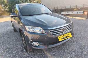 Toyota RAV 4 2012---2.2 Diesel