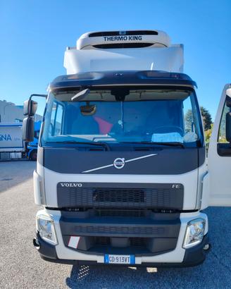 Autocarro Isotermico Volvo FE 180