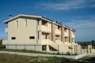 Villette a schiera con giardino a scerni