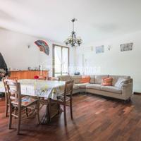 AMPIA PORZIONE DI BIFAMILIARE CON TAVERNA E MANSAR