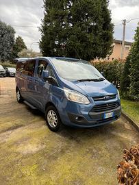 pulmino Ford Tourneo Custom anno 2013 Euro 5