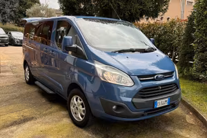 pulmino Ford Tourneo Custom anno 2013 Euro 5