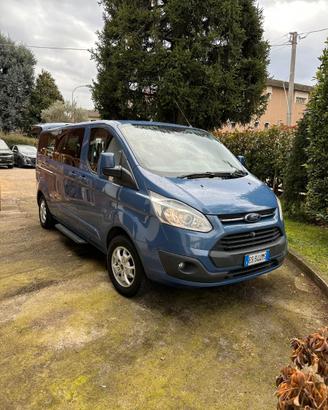 pulmino Ford Tourneo Custom anno 2013 Euro 5