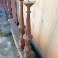 Prestigiosa coppia di torcieri candelabri legno